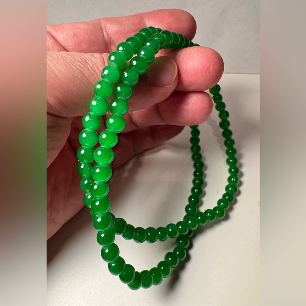 Elegant Green Beaded Necklace